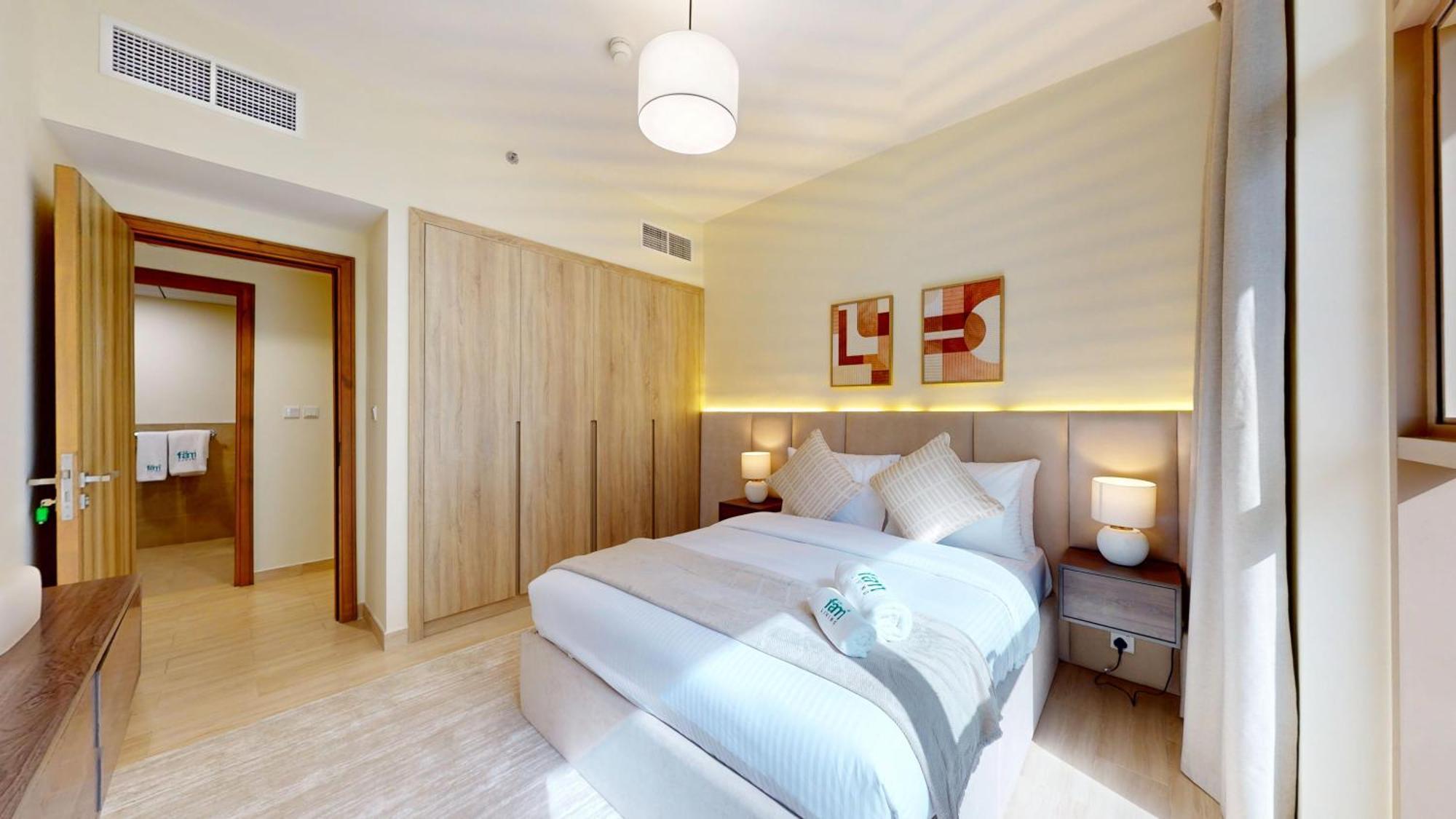 Scenic Canal View Homes - 8 Mins To Mall - Pool & Gym Access * Dubai