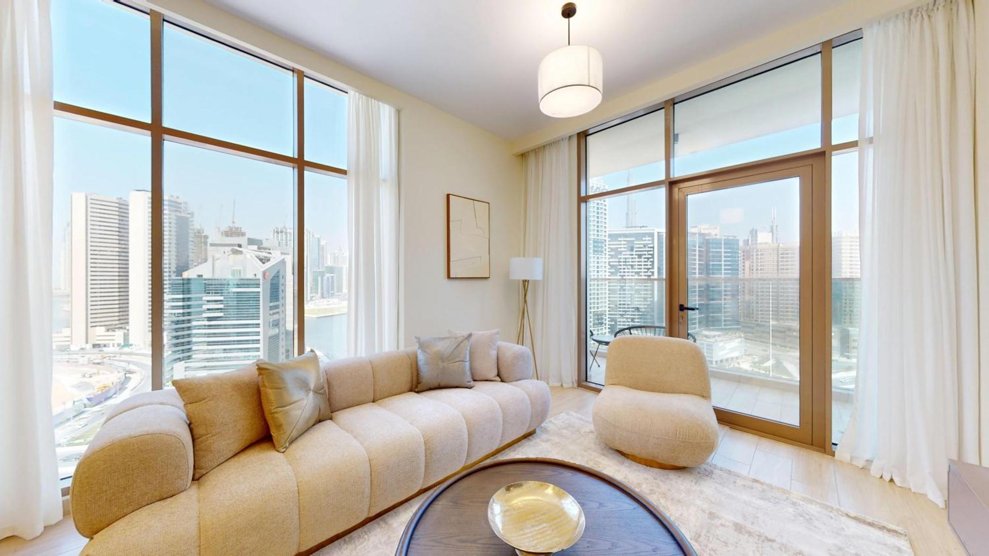 Scenic Canal View Homes - 8 Mins To Mall - Pool & Gym Access *