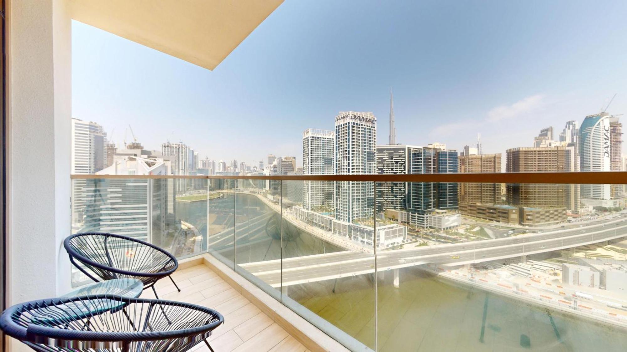 अपार्टमेंट Scenic Canal View Homes - 8 Mins To Mall - Pool & Gym Access *